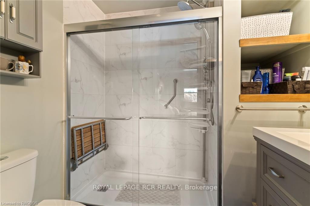 Photo 17 of 834 Marl Lake Road 8, Brockton — HOMEH