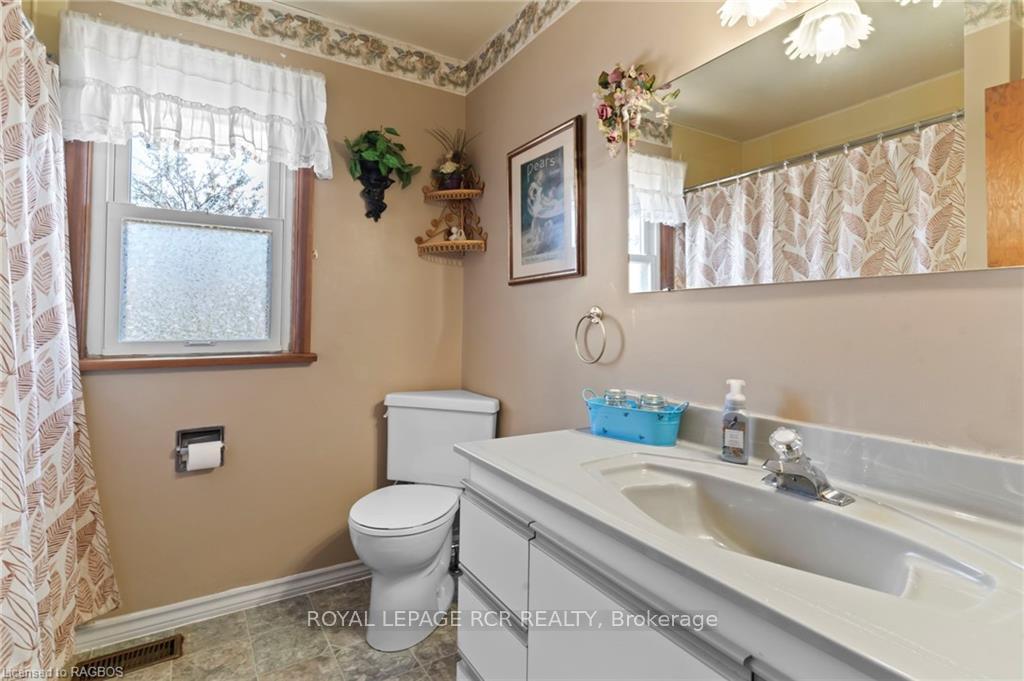 Photo 19 of 834 Marl Lake Road 8, Brockton — HOMEH