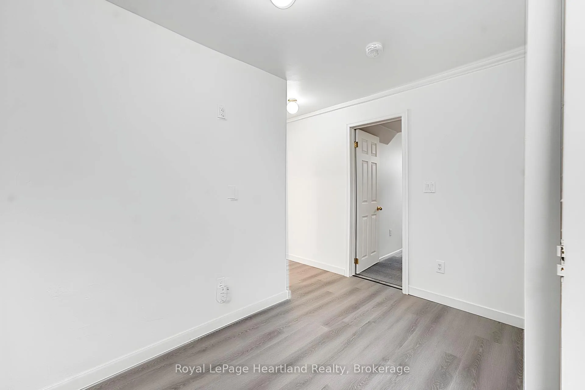 Photo 33 of 100 Arthur Street, Goderich, Goderich (Town) — HOMEH