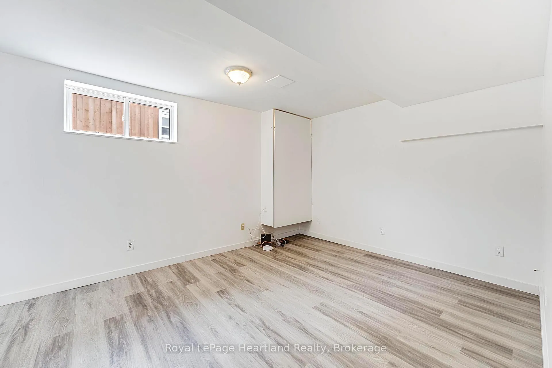 Photo 34 of 100 Arthur Street, Goderich, Goderich (Town) — HOMEH