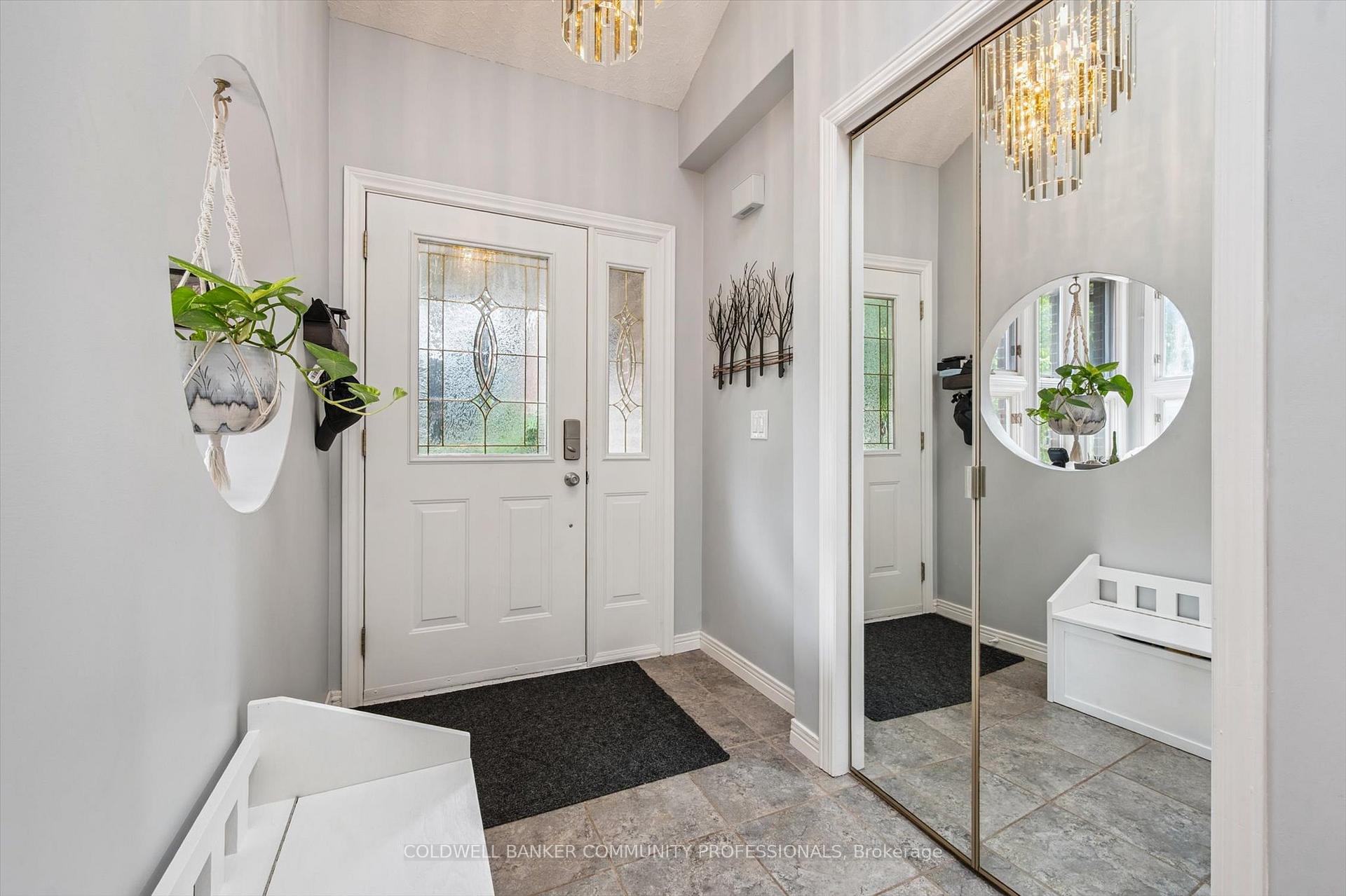 Photo 6 of 1 Thornhill Drive, Guelph, Willow West/Sugarbush/West Acres — HOMEH