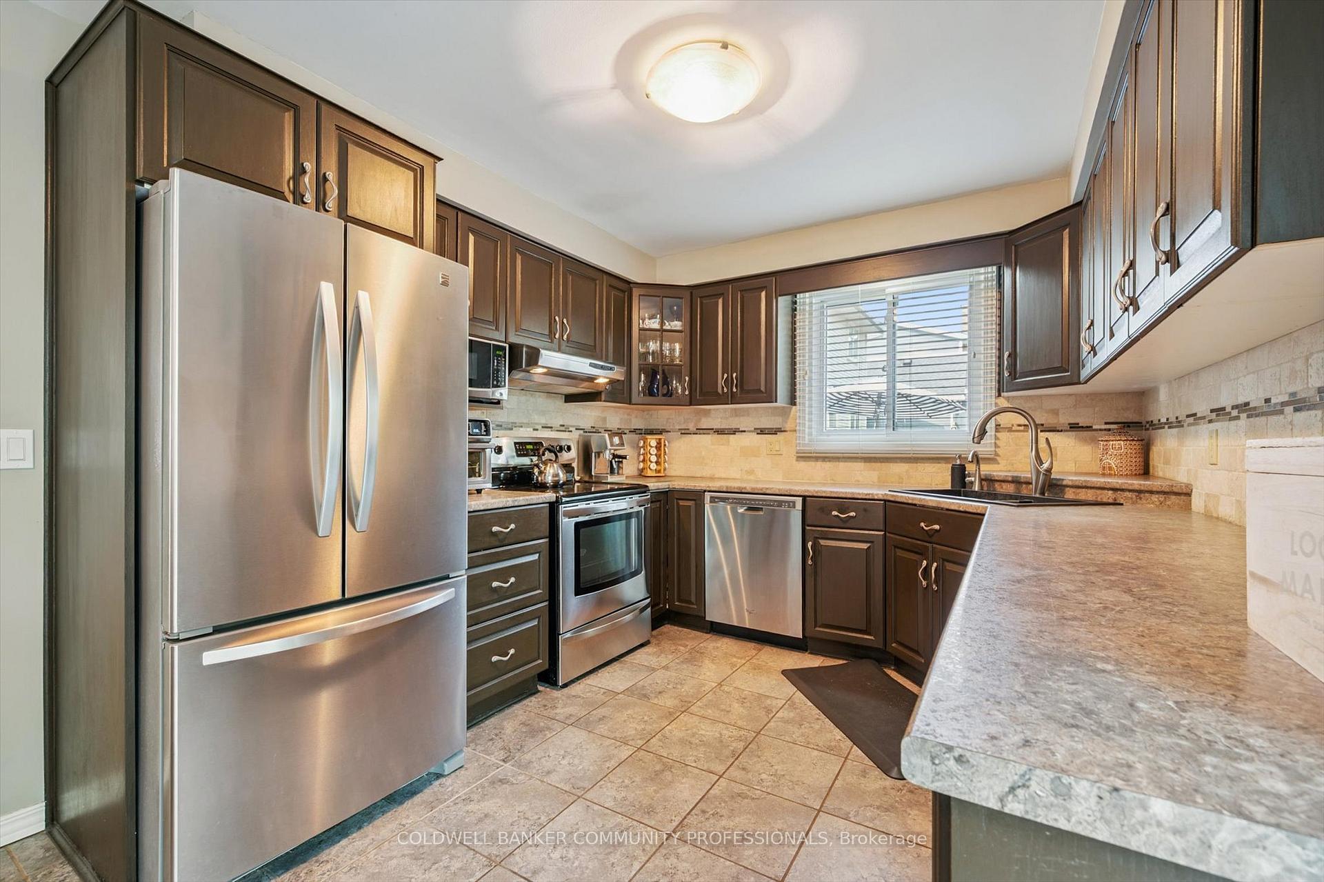 Photo 13 of 1 Thornhill Drive, Guelph, Willow West/Sugarbush/West Acres — HOMEH
