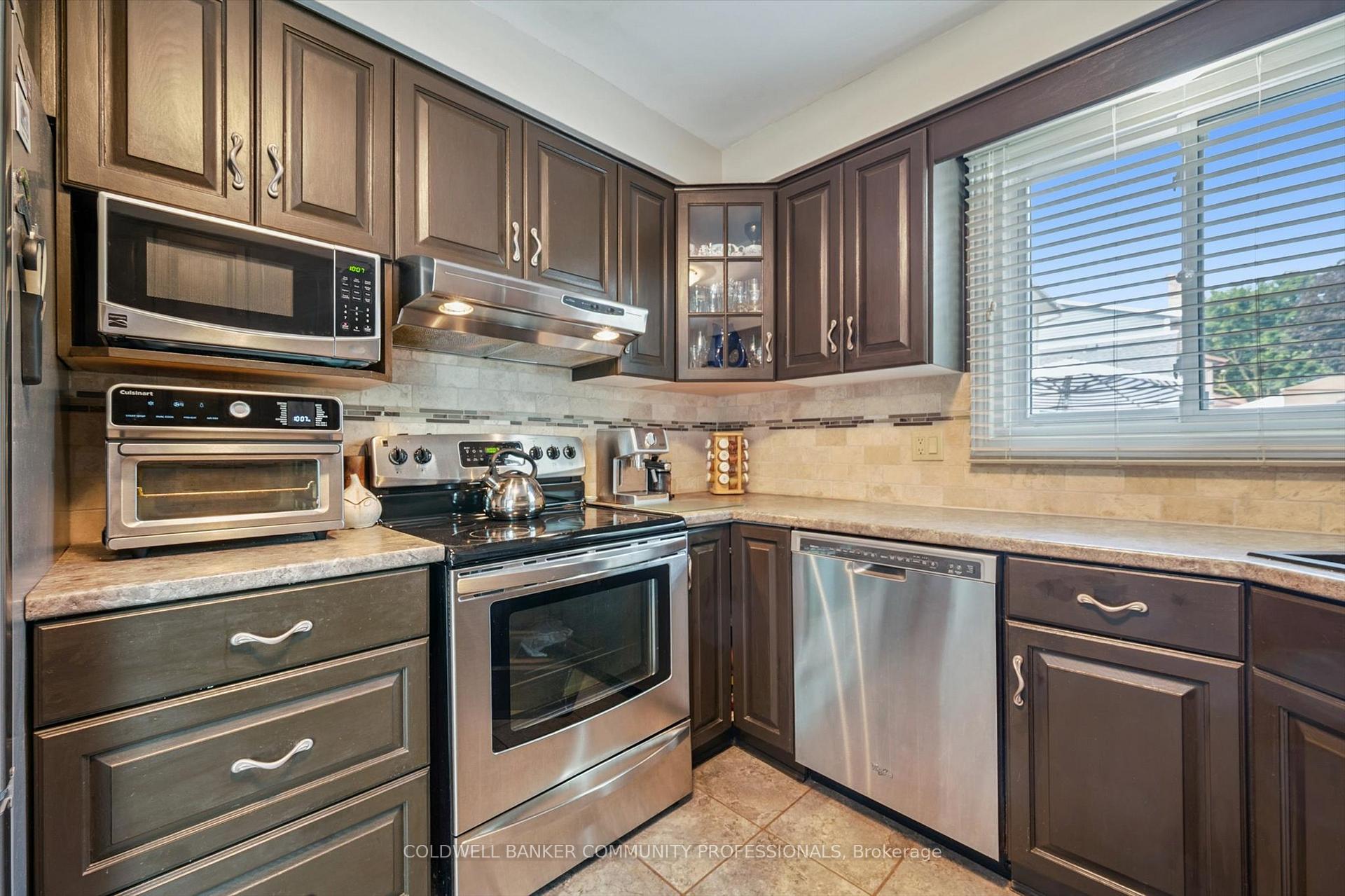 Photo 15 of 1 Thornhill Drive, Guelph, Willow West/Sugarbush/West Acres — HOMEH