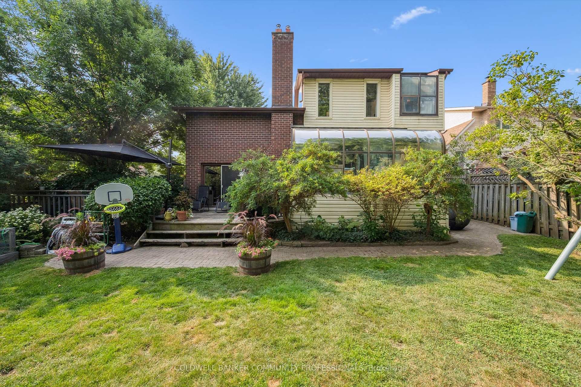 Photo 37 of 1 Thornhill Drive, Guelph, Willow West/Sugarbush/West Acres — HOMEH