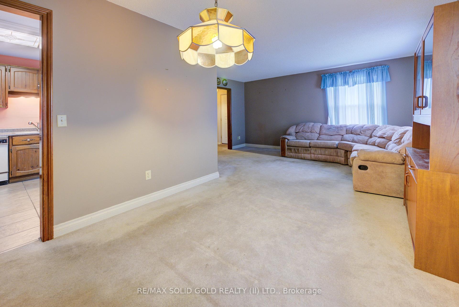 Photo 10 of 24 Margaret Avenue, Grimsby, Grimsby Beach — HOMEH