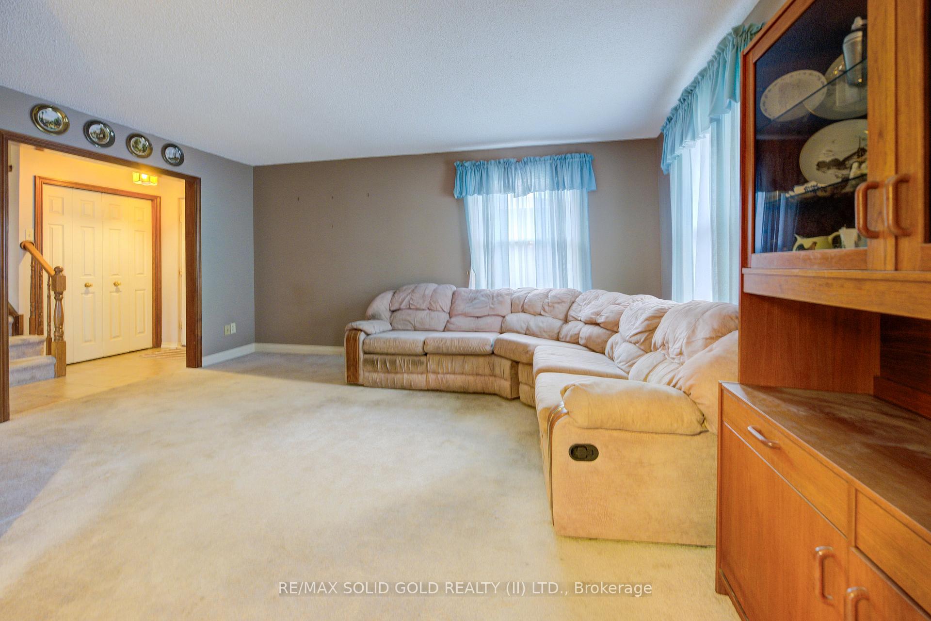 Photo 11 of 24 Margaret Avenue, Grimsby, Grimsby Beach — HOMEH