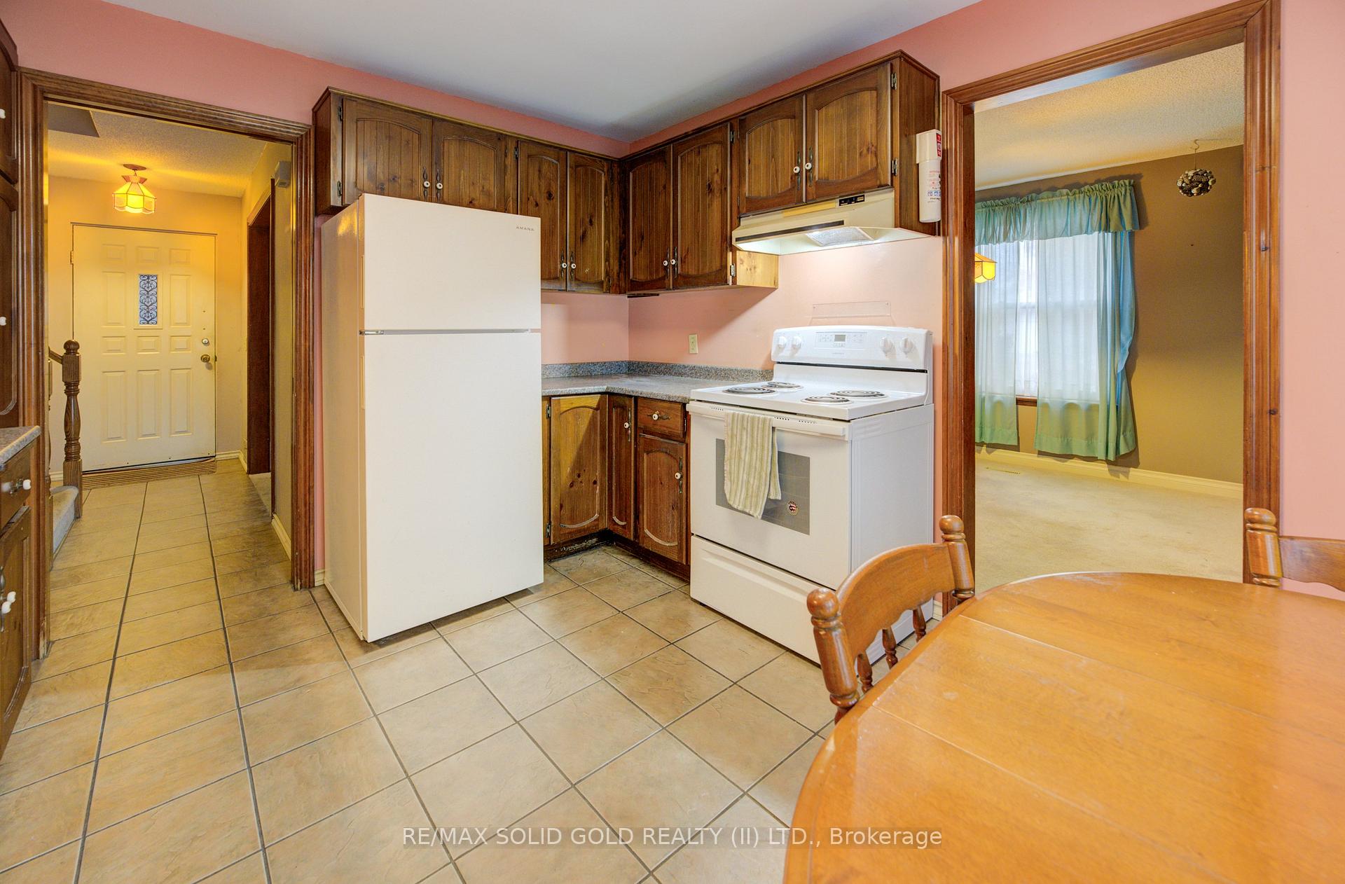 Photo 15 of 24 Margaret Avenue, Grimsby, Grimsby Beach — HOMEH