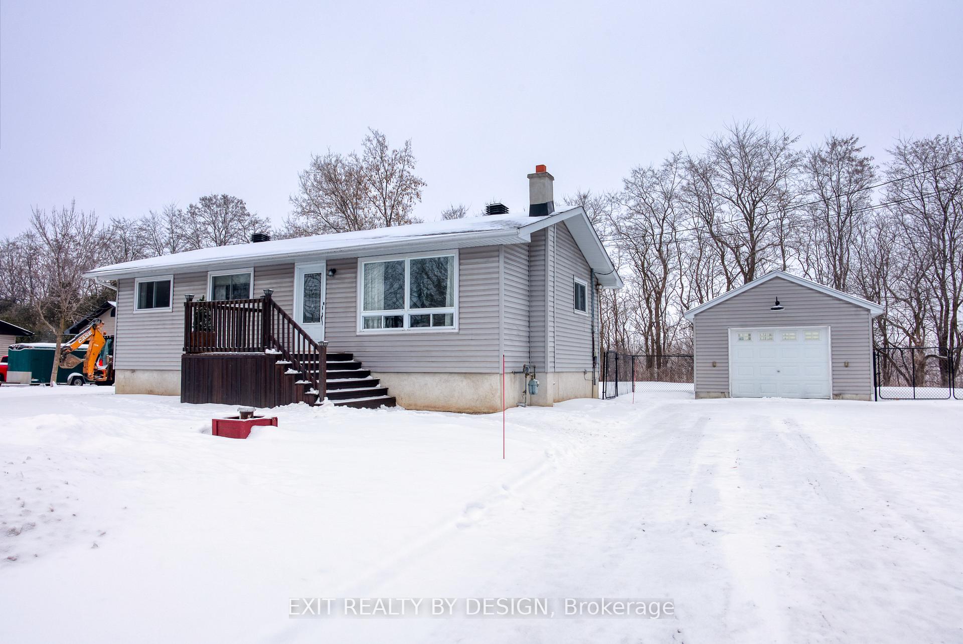 Photo 2 of 7055 Marco Street, Ottawa, Greely — HOMEH
