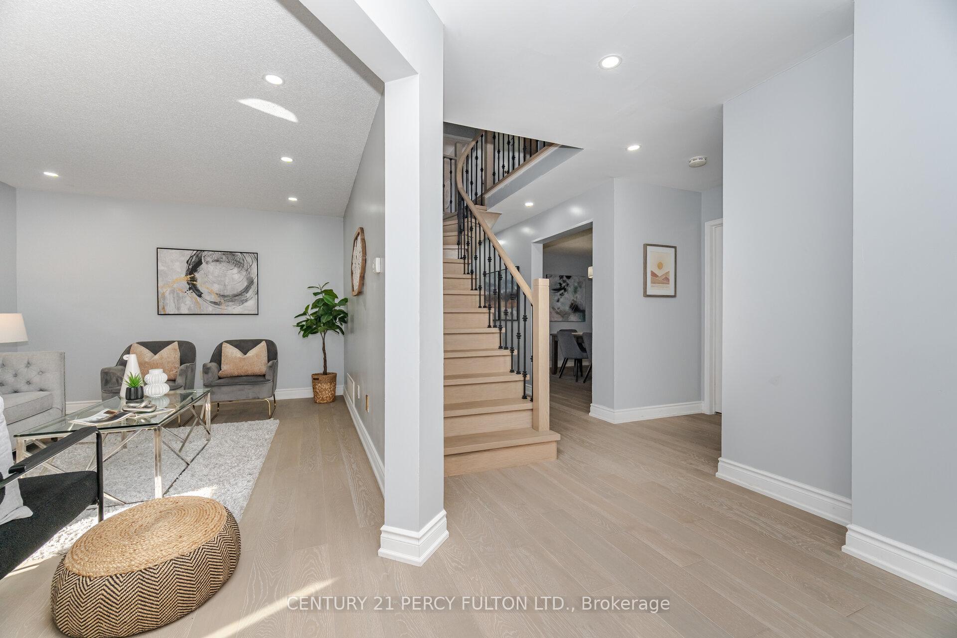 Photo 3 of 14 Keeble Crescent, Ajax, Central — HOMEH