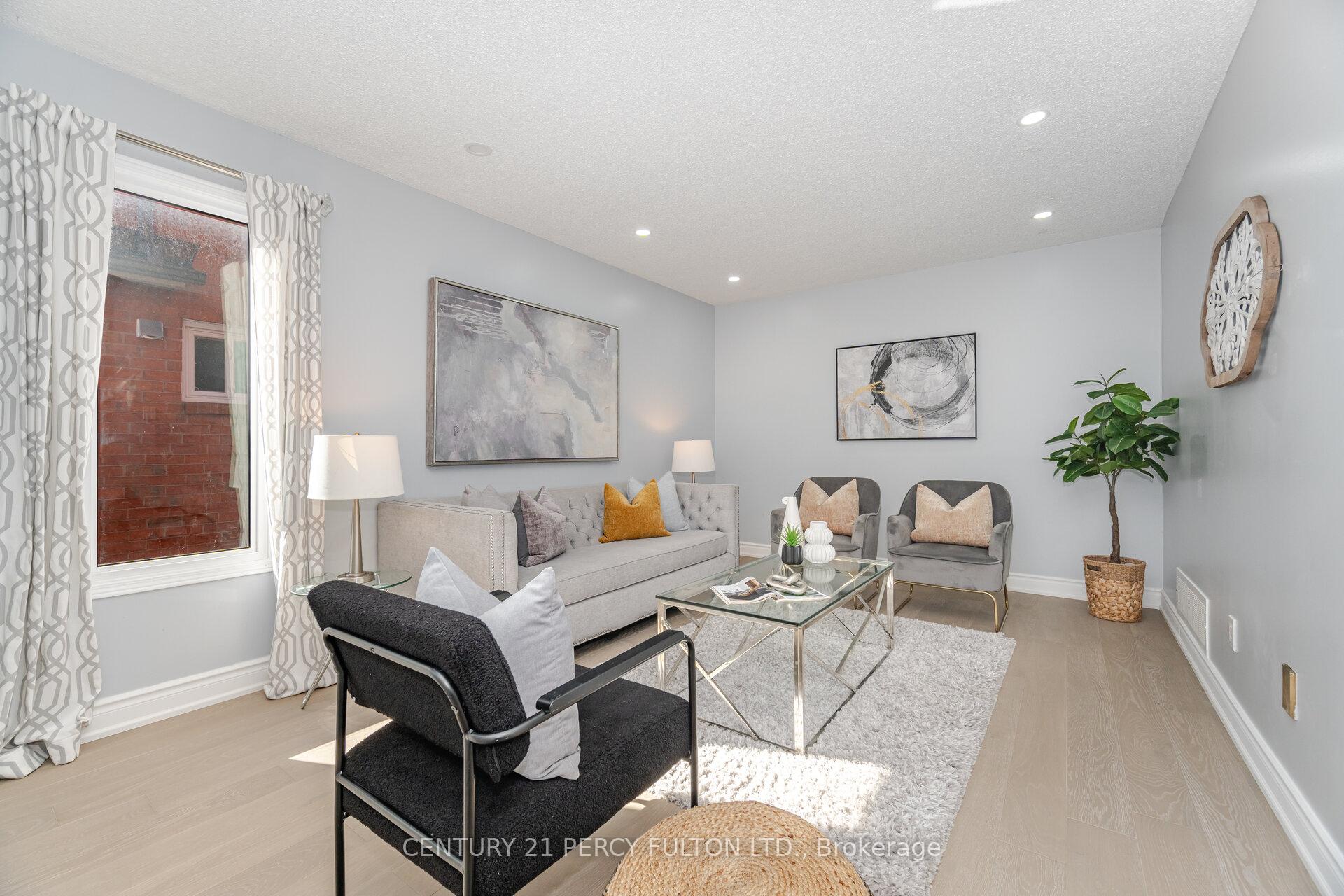 Photo 2 of 14 Keeble Crescent, Ajax, Central — HOMEH
