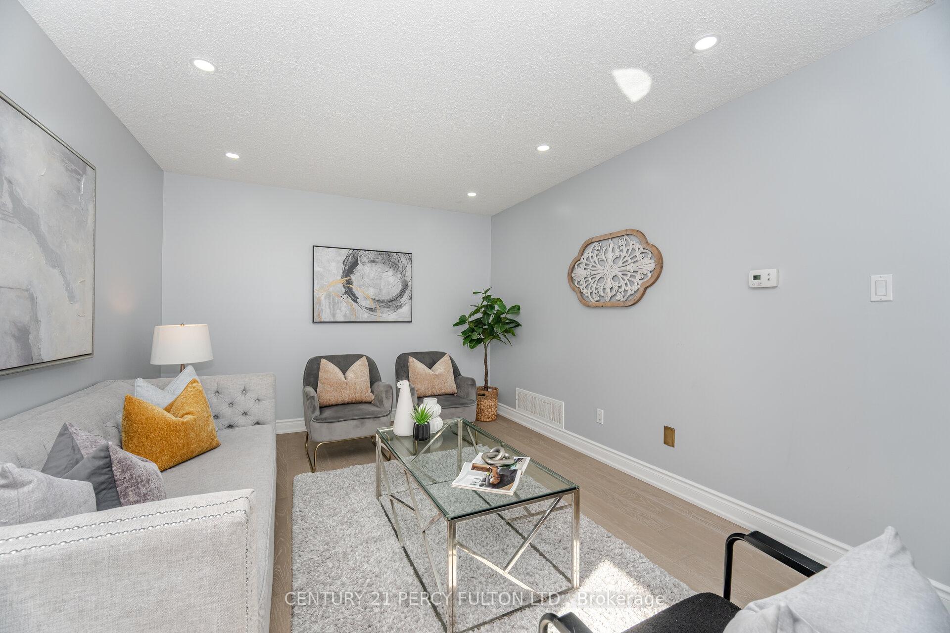 Photo 6 of 14 Keeble Crescent, Ajax, Central — HOMEH