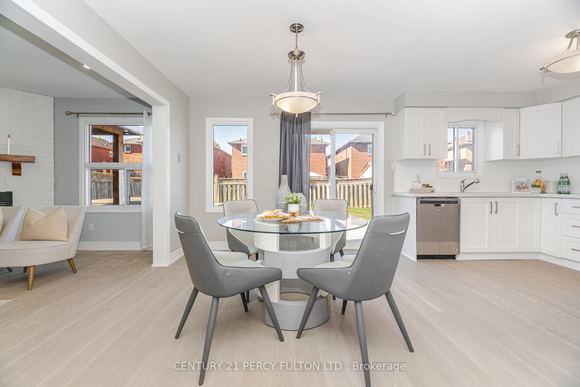 Photo 10 of 14 Keeble Crescent, Ajax, Central — HOMEH