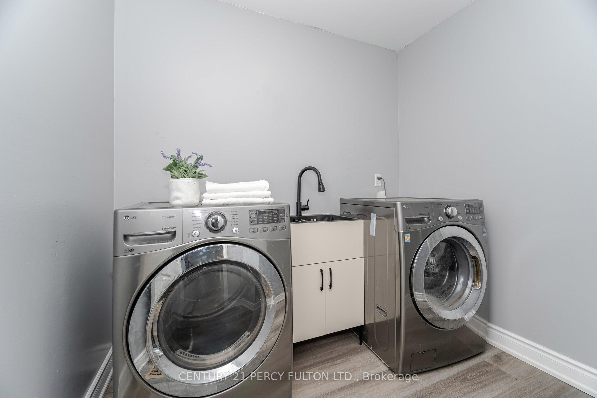 Photo 16 of 14 Keeble Crescent, Ajax, Central — HOMEH