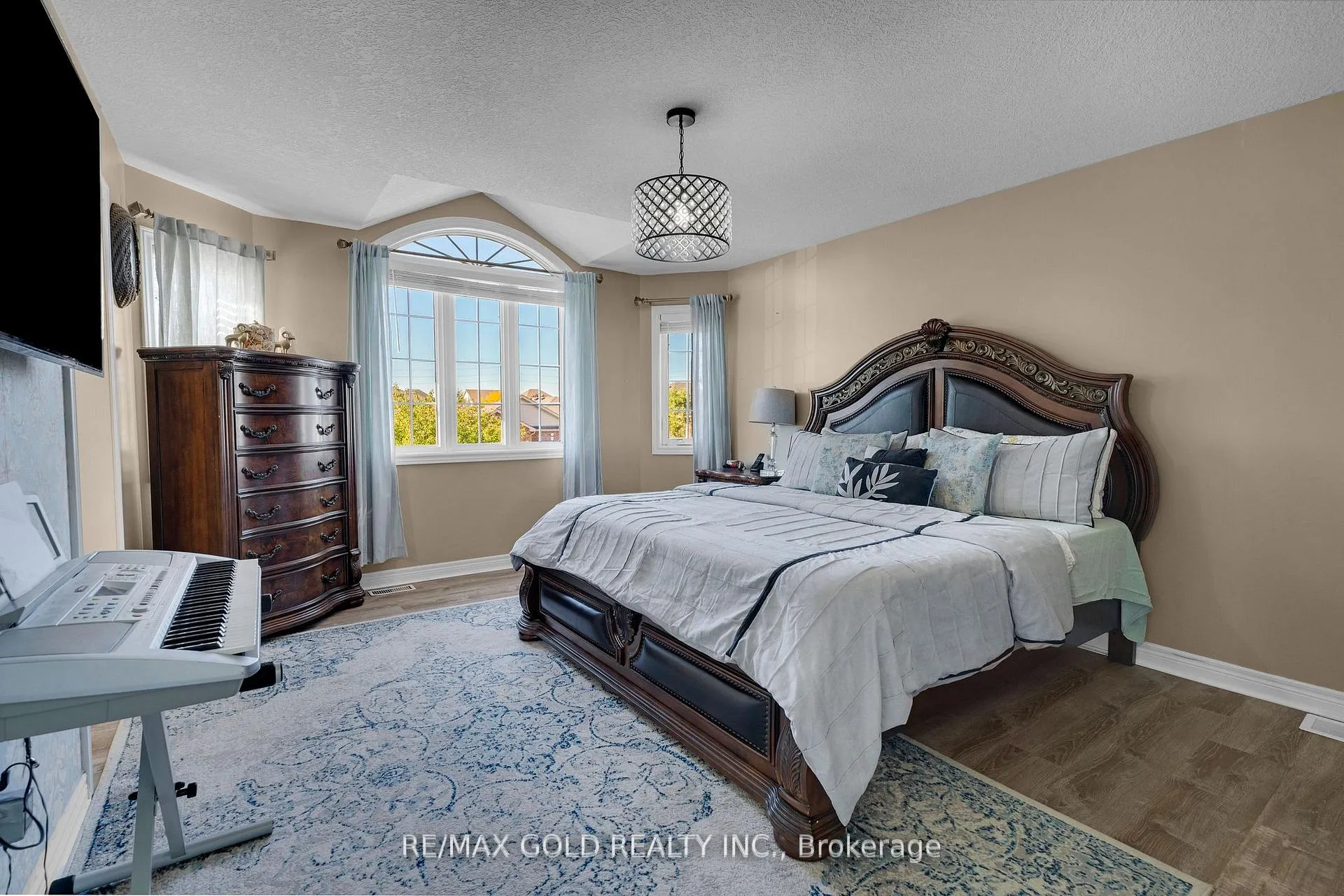 Photo 20 of 1 Penfold Drive, Guelph, Grange Road — HOMEH