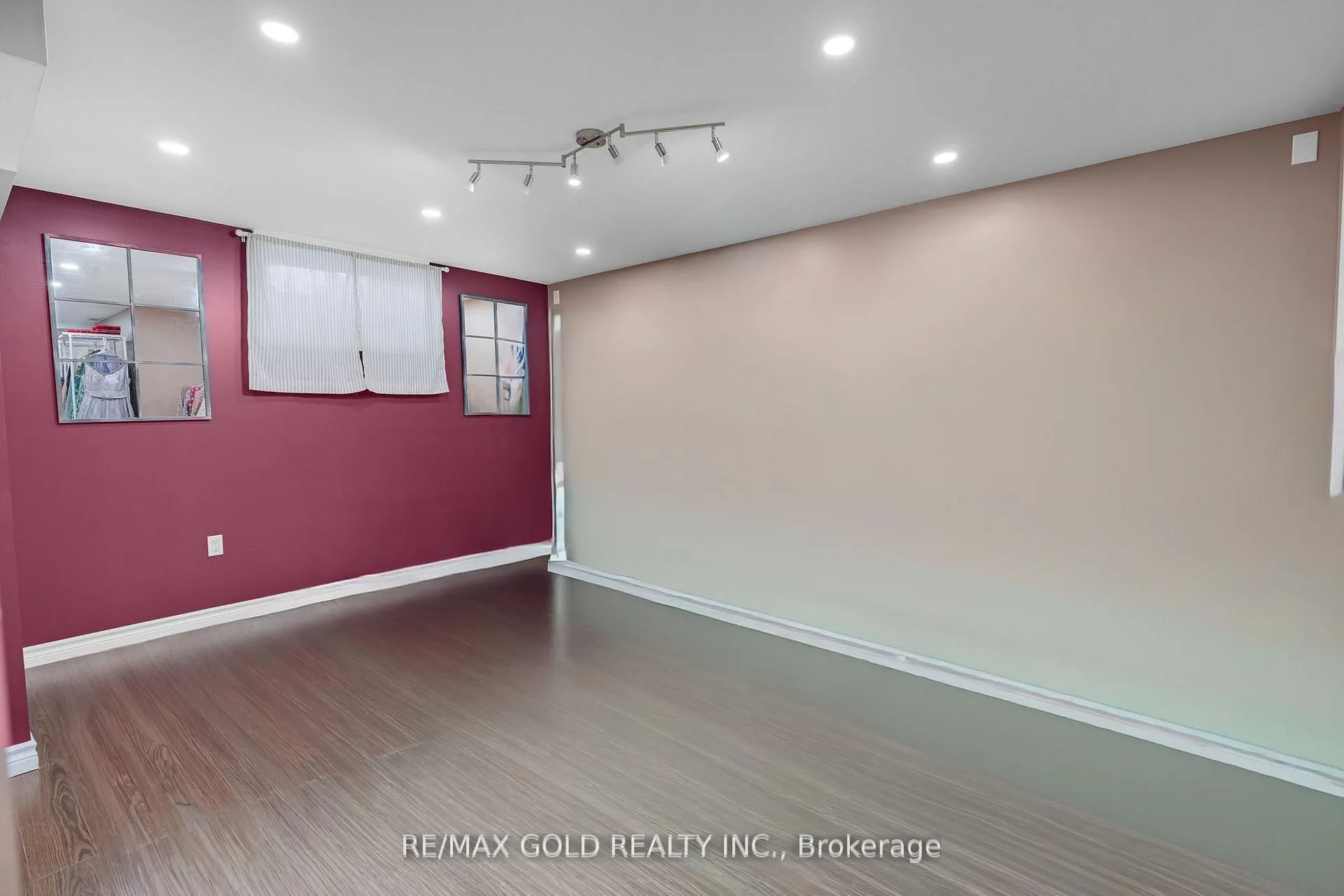 Photo 25 of 1 Penfold Drive, Guelph, Grange Road — HOMEH