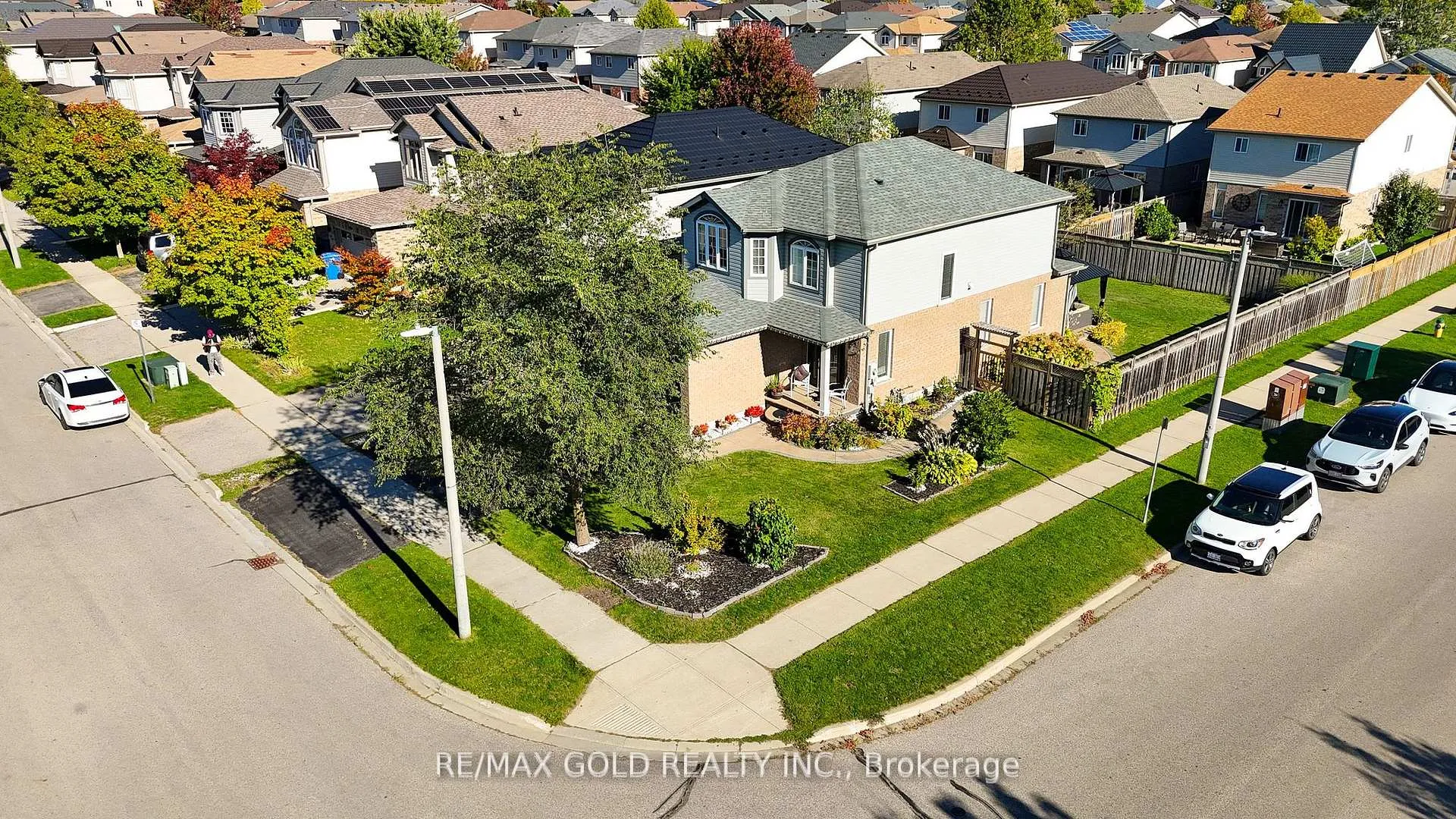 Photo 32 of 1 Penfold Drive, Guelph, Grange Road — HOMEH