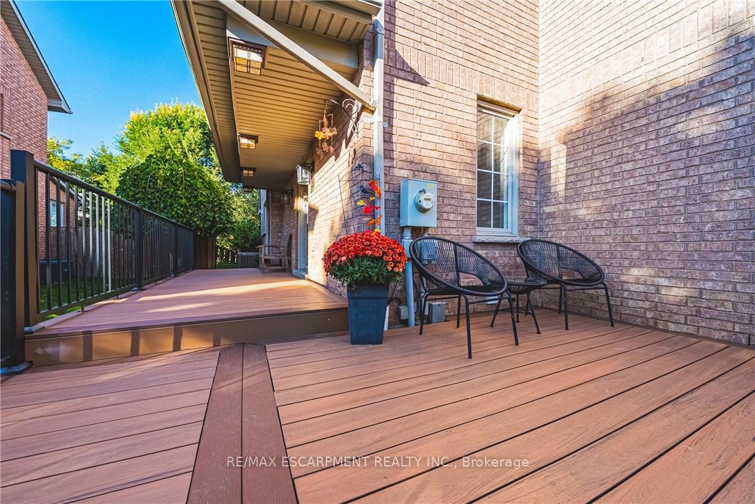 Photo 4 of 55 Morwick Drive, Hamilton, Ancaster — HOMEH