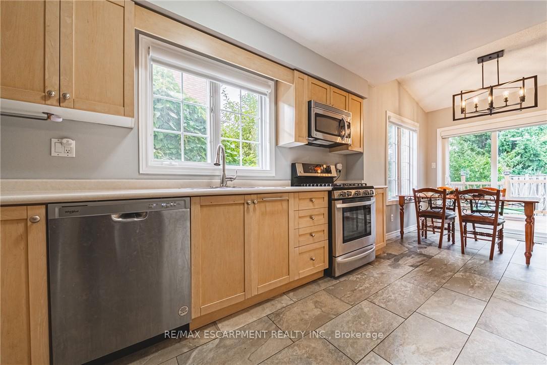 Photo 6 of 55 Morwick Drive, Hamilton, Ancaster — HOMEH
