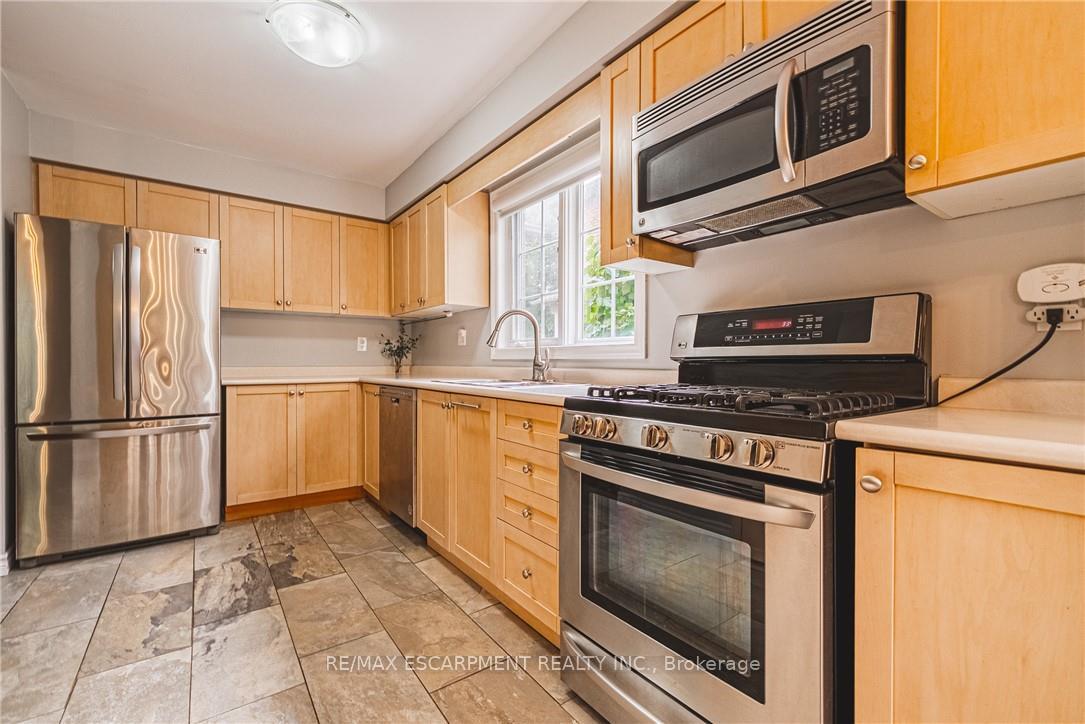 Photo 7 of 55 Morwick Drive, Hamilton, Ancaster — HOMEH