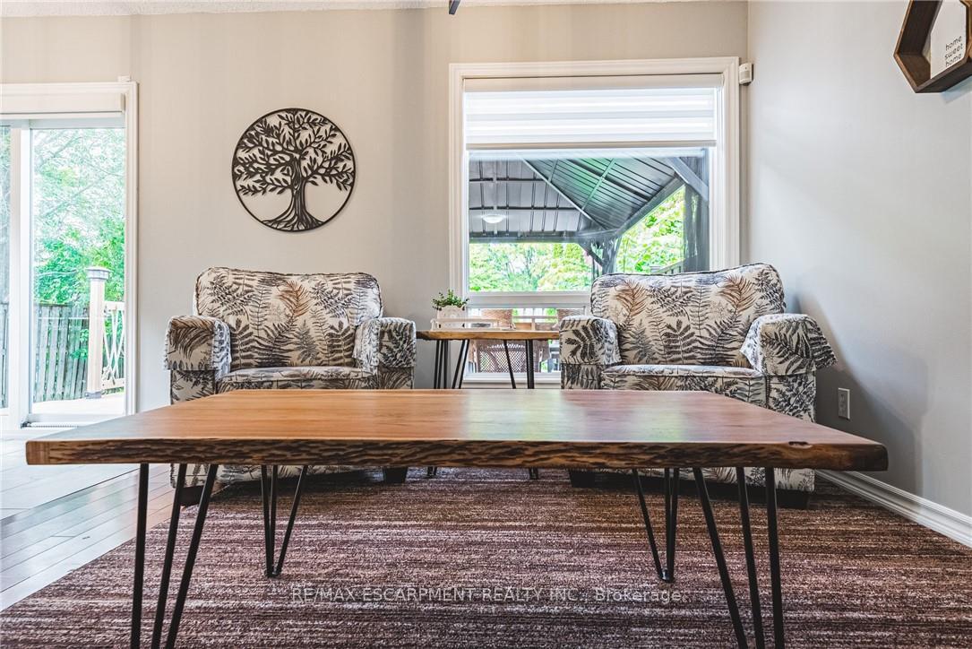 Photo 10 of 55 Morwick Drive, Hamilton, Ancaster — HOMEH