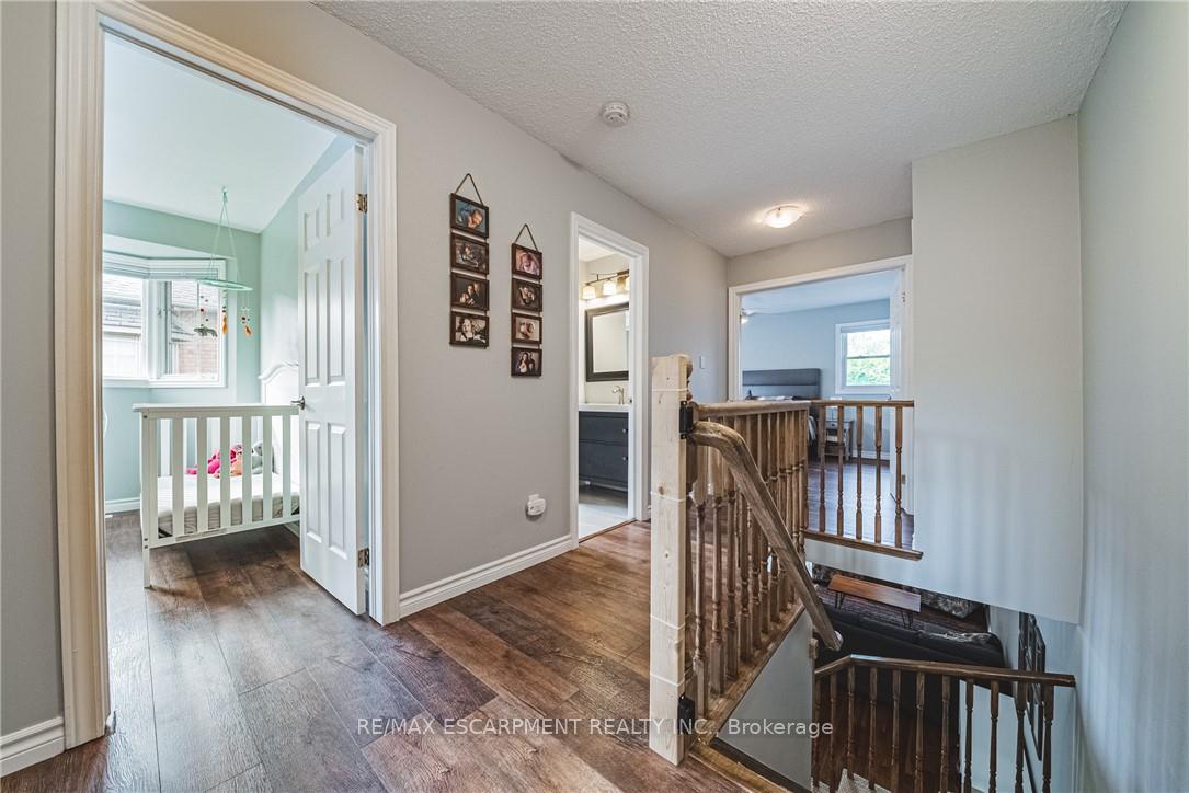 Photo 14 of 55 Morwick Drive, Hamilton, Ancaster — HOMEH