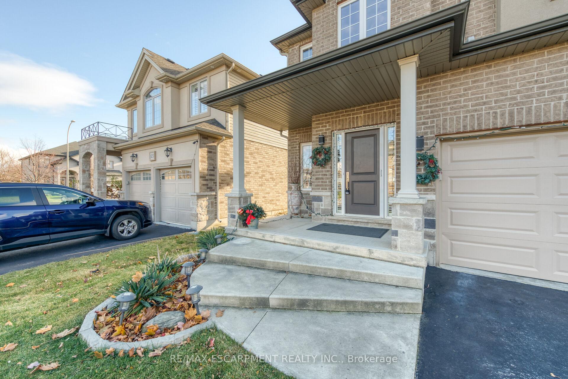 Photo 6 of 127 Lampman Drive, Grimsby, Grimsby West — HOMEH