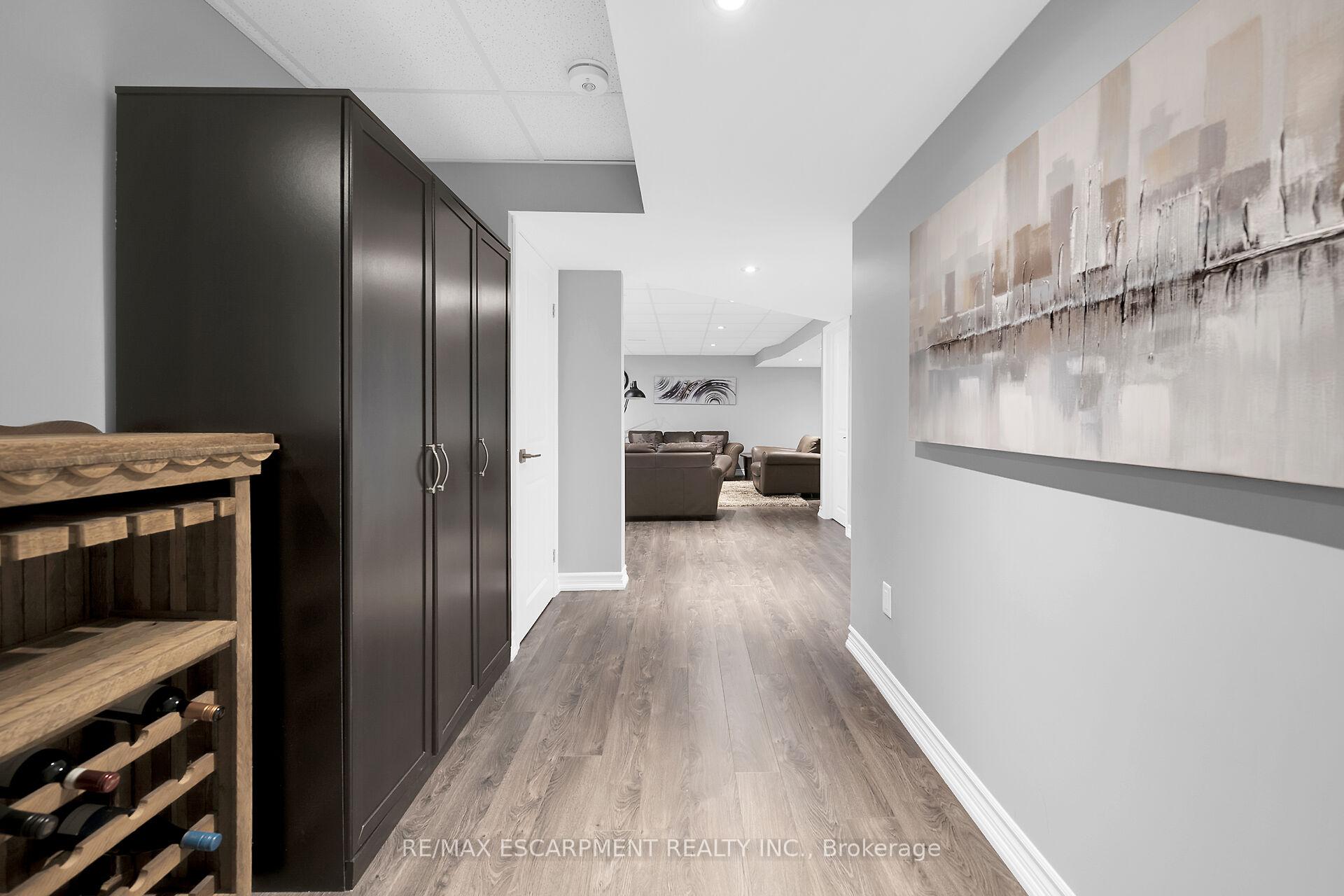 Photo 28 of 127 Lampman Drive, Grimsby, Grimsby West — HOMEH