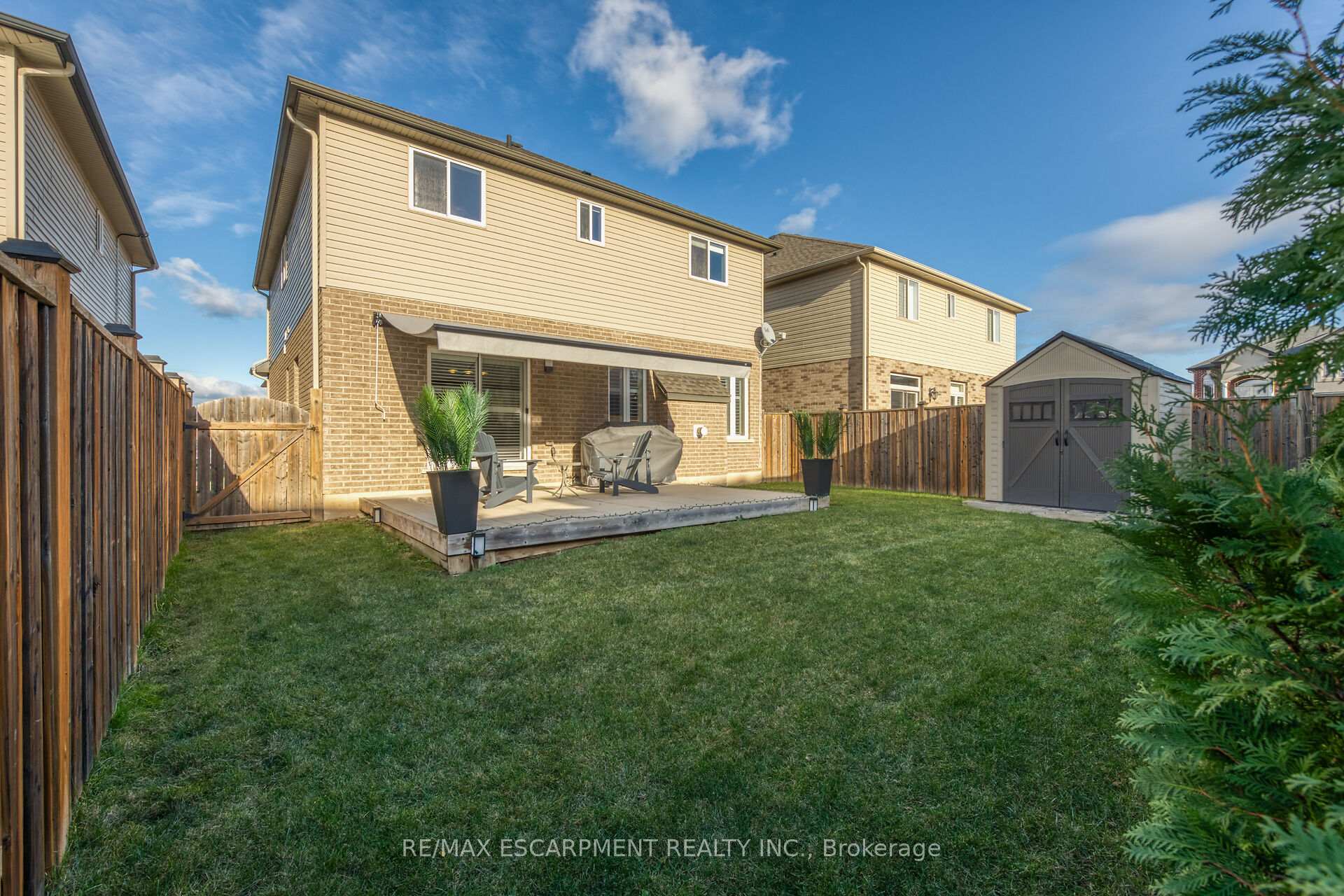 Photo 36 of 127 Lampman Drive, Grimsby, Grimsby West — HOMEH