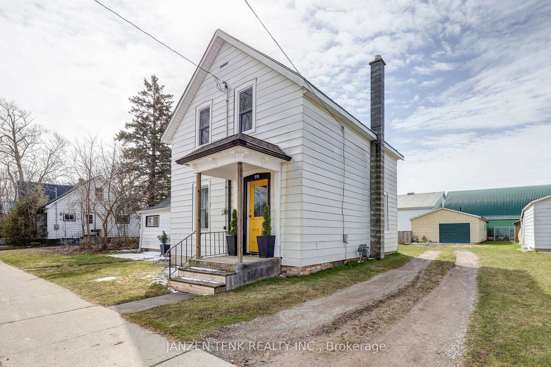 Photo 2 of 270 Sydenham Street E, Aylmer — HOMEH