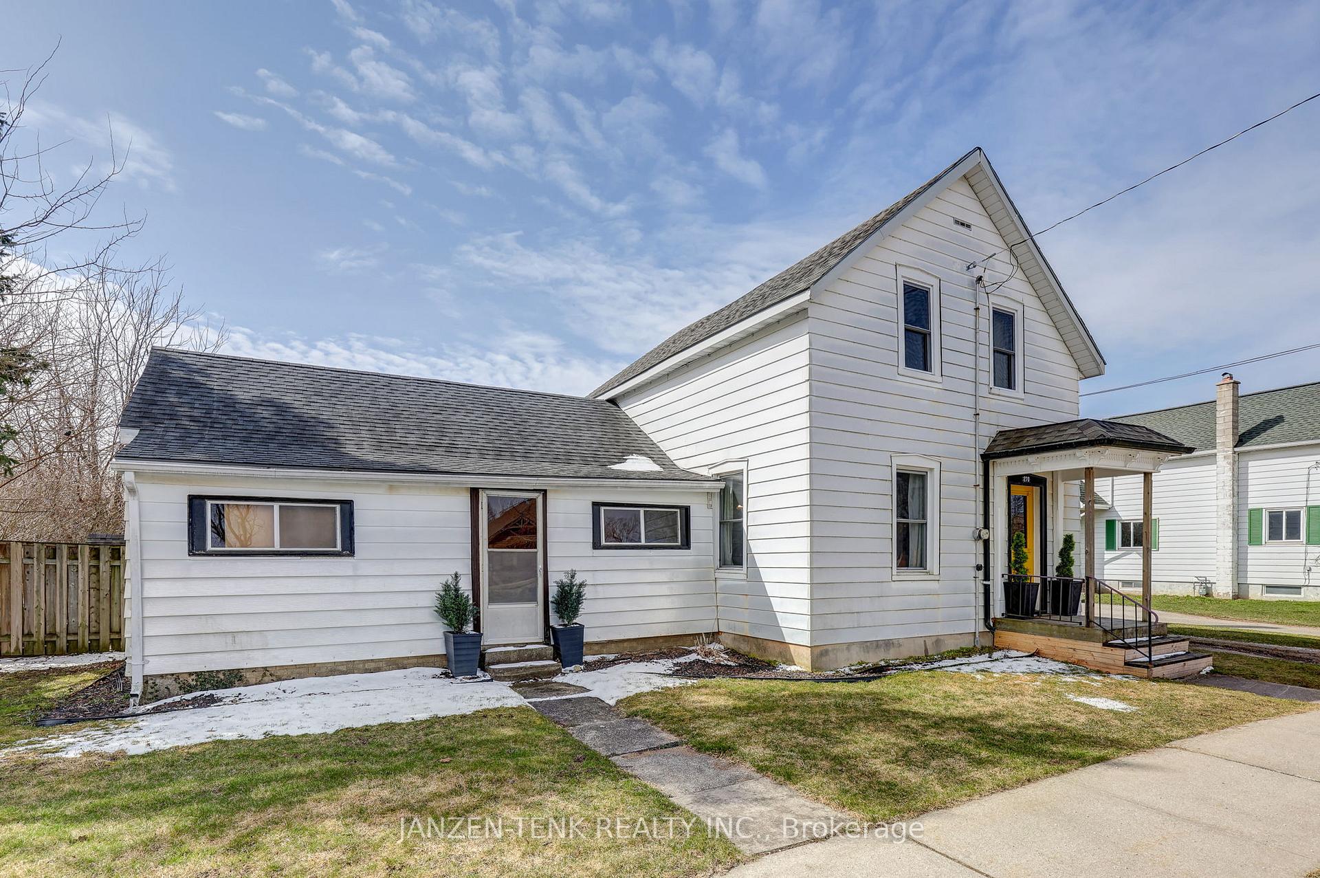 Photo 3 of 270 Sydenham Street E, Aylmer — HOMEH