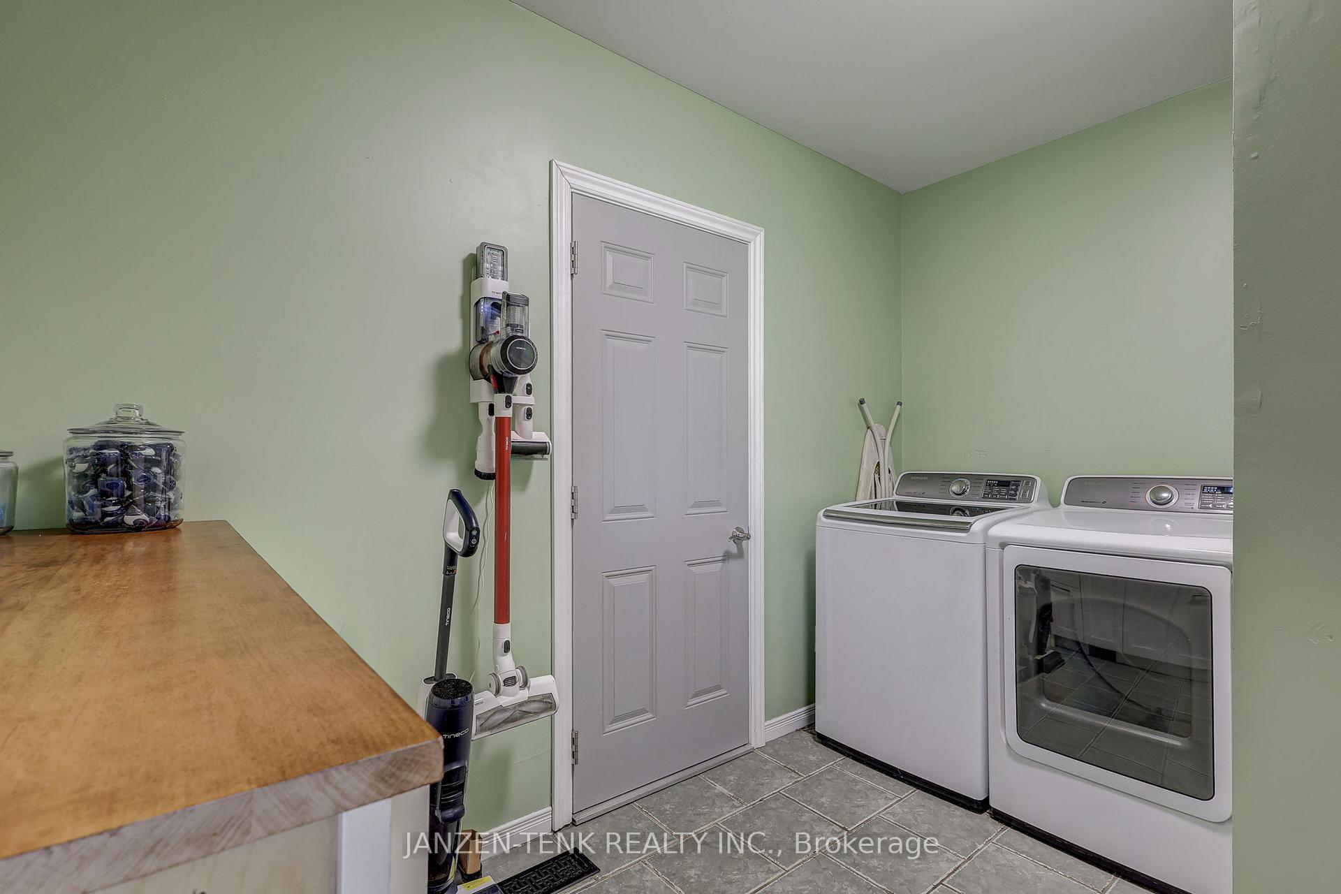 Photo 15 of 270 Sydenham Street E, Aylmer — HOMEH