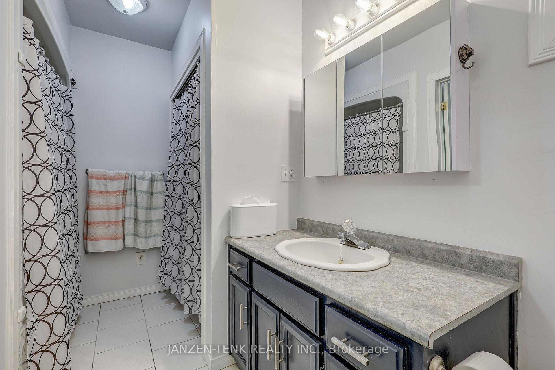 Photo 16 of 270 Sydenham Street E, Aylmer — HOMEH