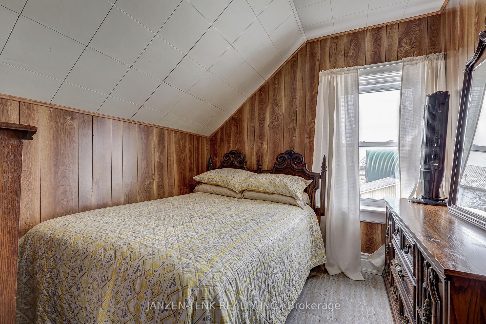 Photo 18 of 270 Sydenham Street E, Aylmer — HOMEH