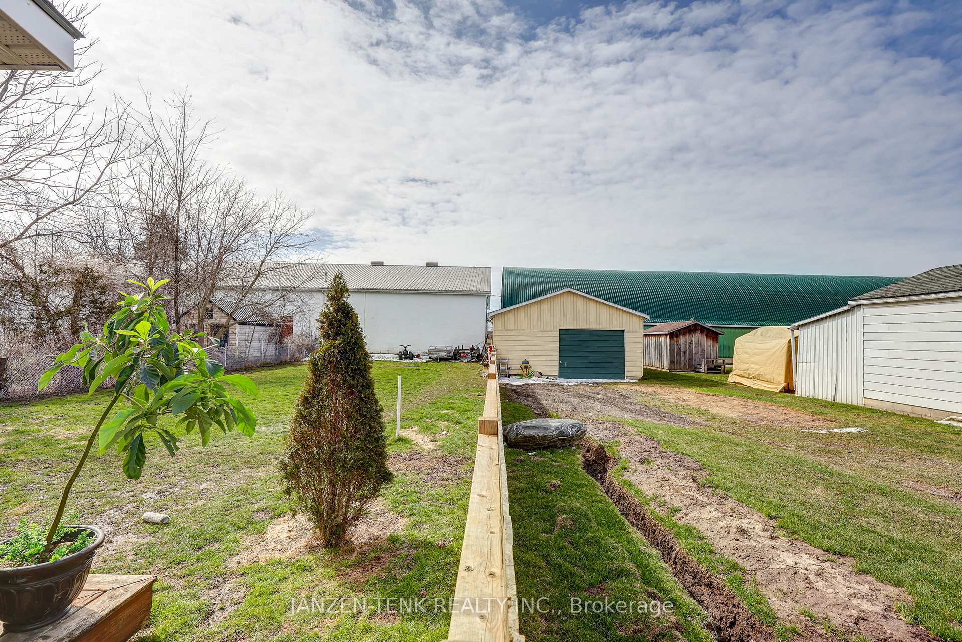 Photo 26 of 270 Sydenham Street E, Aylmer — HOMEH