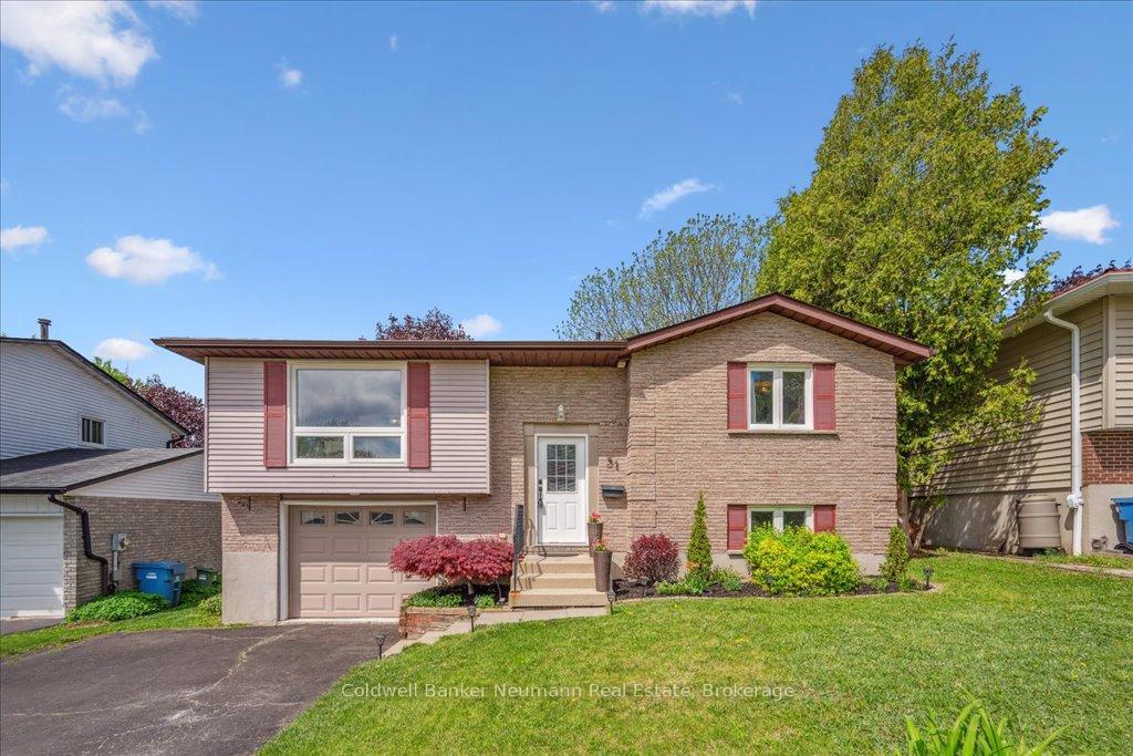 Photo 2 of 31 Carey Crescent, Guelph, Willow West/Sugarbush/West Acres — HOMEH