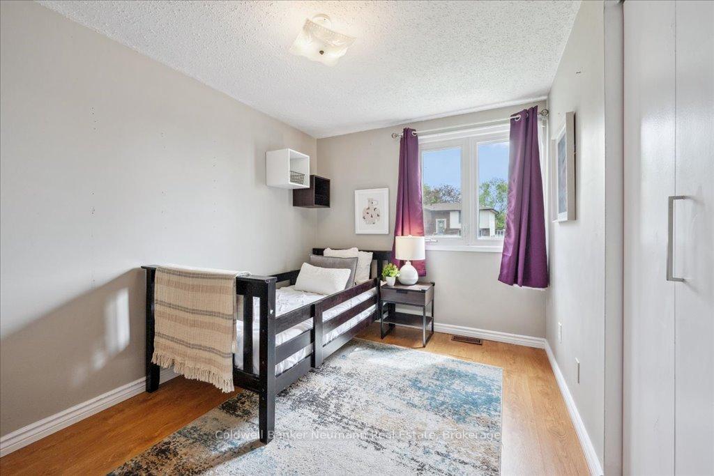 Photo 13 of 31 Carey Crescent, Guelph, Willow West/Sugarbush/West Acres — HOMEH