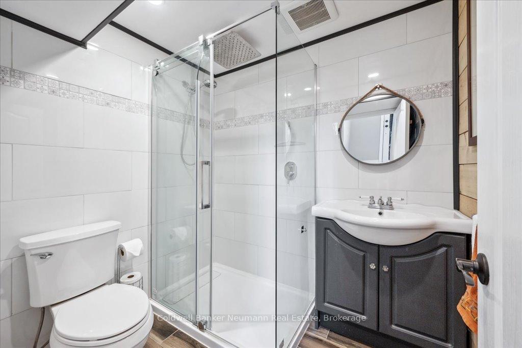 Photo 17 of 31 Carey Crescent, Guelph, Willow West/Sugarbush/West Acres — HOMEH
