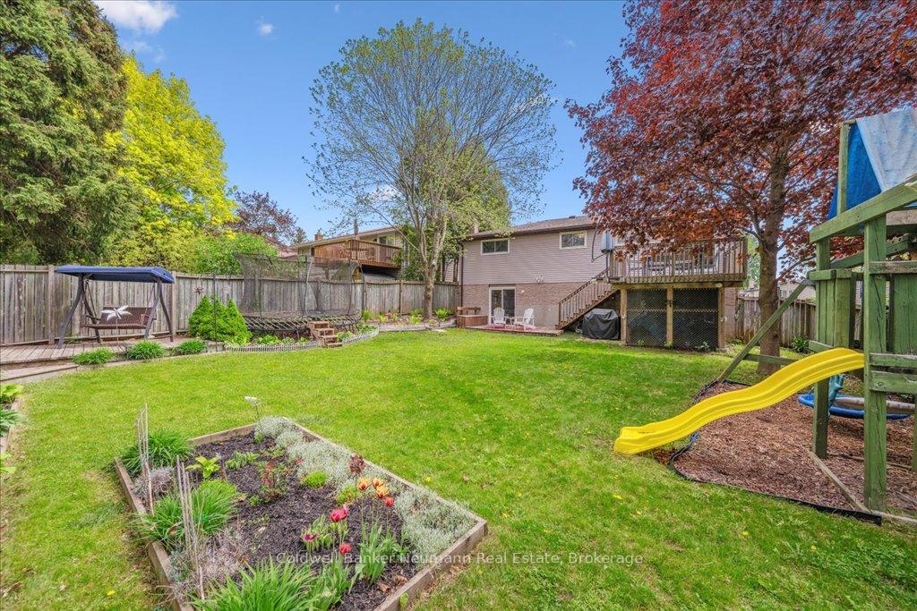 Photo 22 of 31 Carey Crescent, Guelph, Willow West/Sugarbush/West Acres — HOMEH
