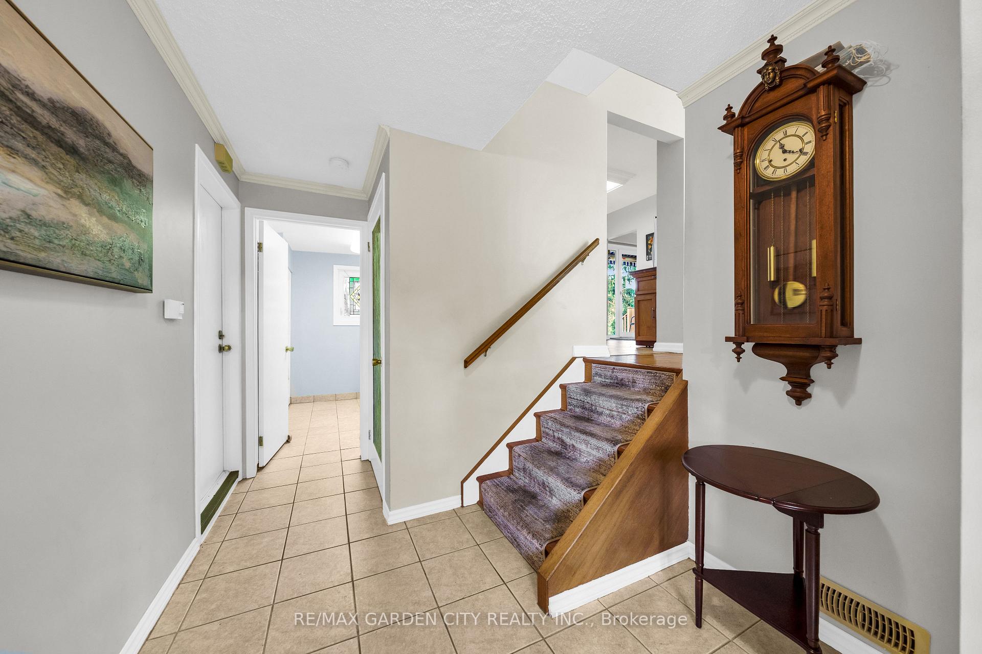 Photo 6 of 11 Centennial Drive, Grimsby, Grimsby Beach — HOMEH