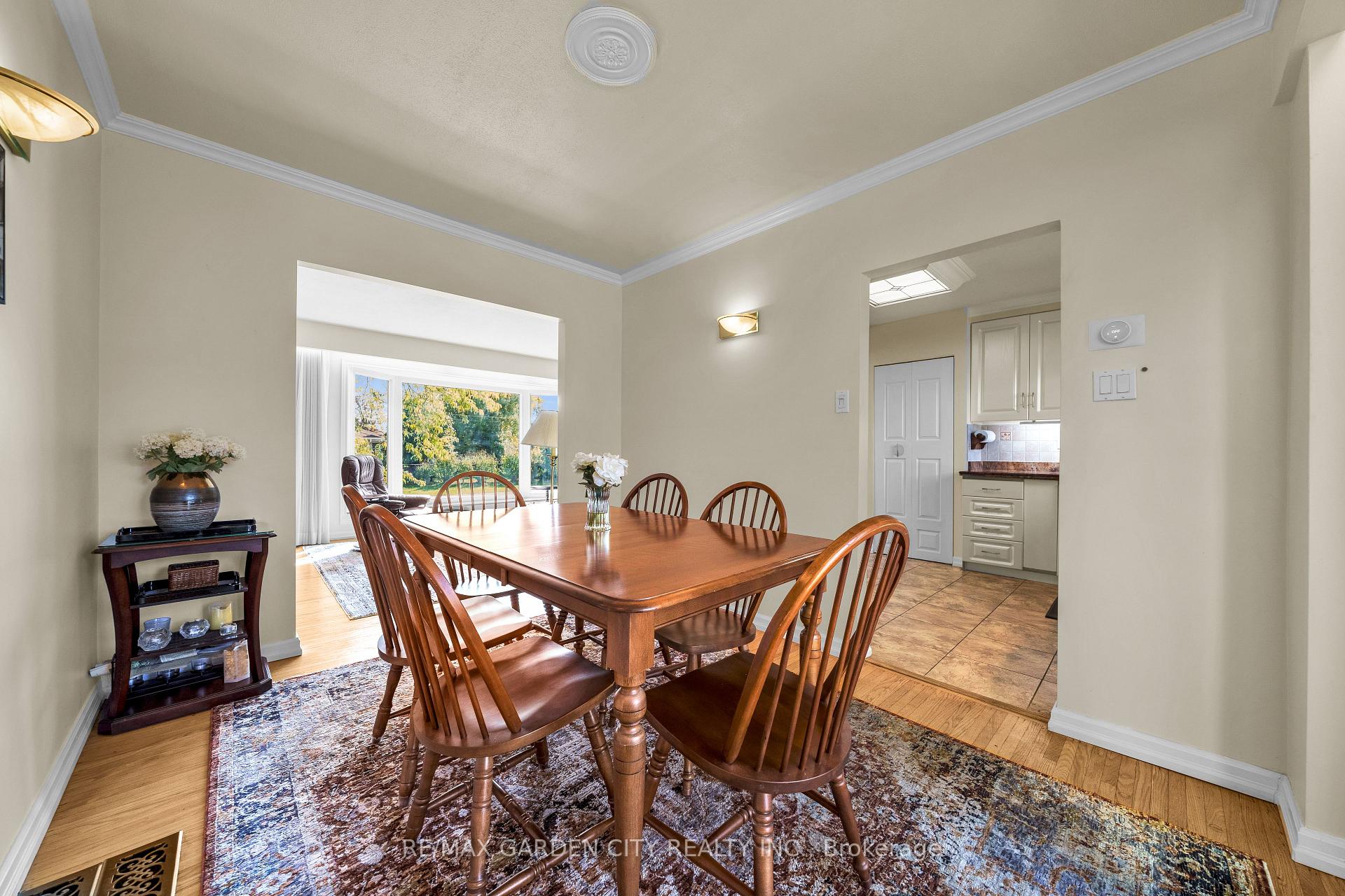 Photo 9 of 11 Centennial Drive, Grimsby, Grimsby Beach — HOMEH