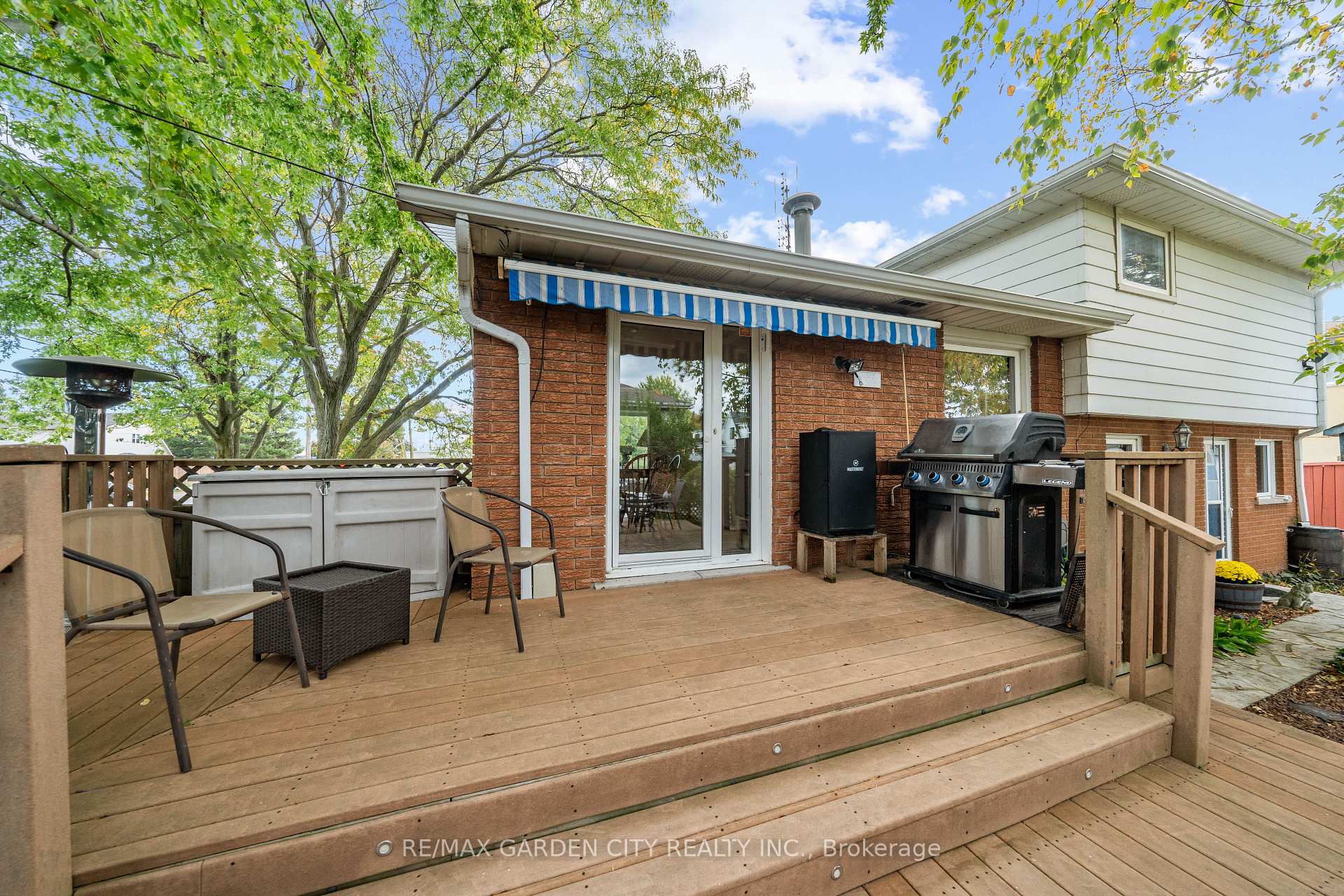 Photo 28 of 11 Centennial Drive, Grimsby, Grimsby Beach — HOMEH