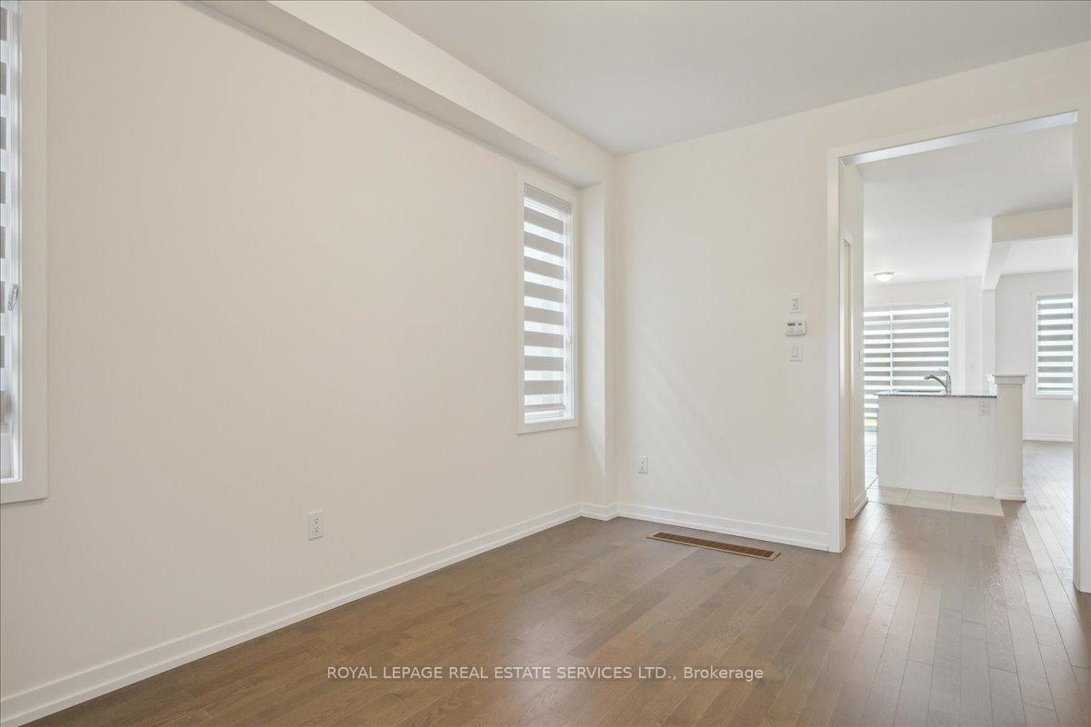 Photo 5 of 1472 Rose Way, Milton, Cobban — HOMEH
