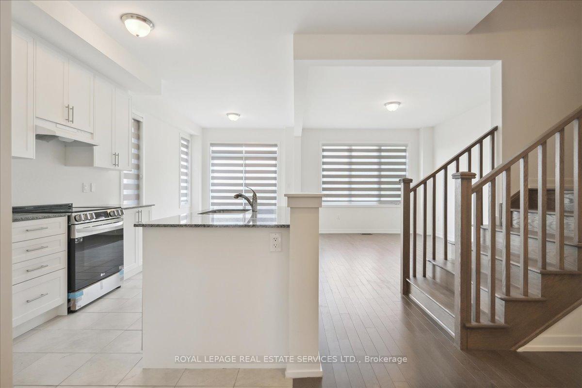 Photo 6 of 1472 Rose Way, Milton, Cobban — HOMEH