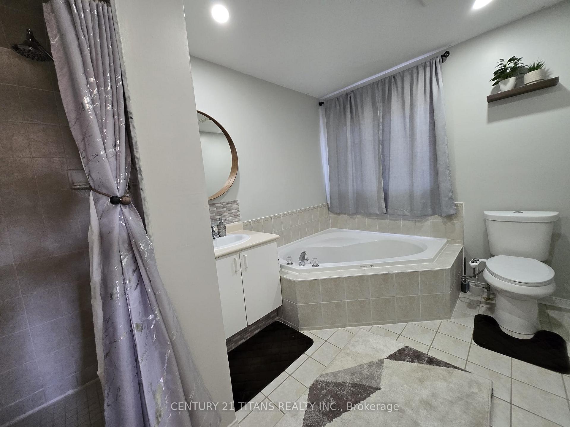 Photo 14 of 23 Hirons Drive, Ajax, South East — HOMEH