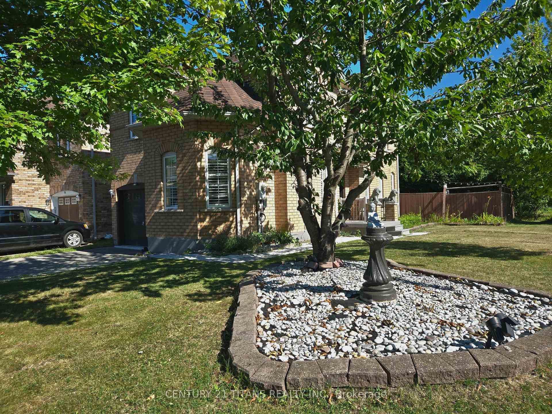 Photo 26 of 23 Hirons Drive, Ajax, South East — HOMEH