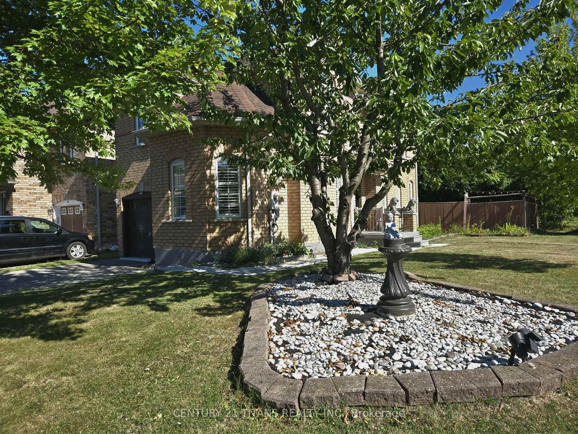 Photo 23 of 23 Hirons Drive, Ajax, South East — HOMEH