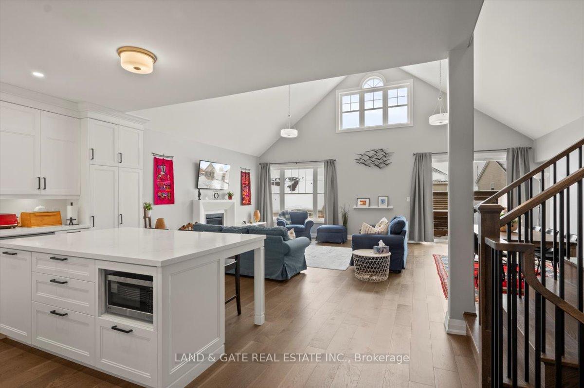 Photo 10 of 618 Haylock Gardens, Peterborough, Northcrest Ward 5 — HOMEH