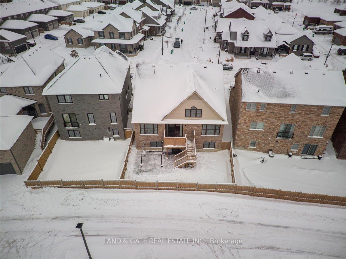 Photo 41 of 618 Haylock Gardens, Peterborough, Northcrest Ward 5 — HOMEH