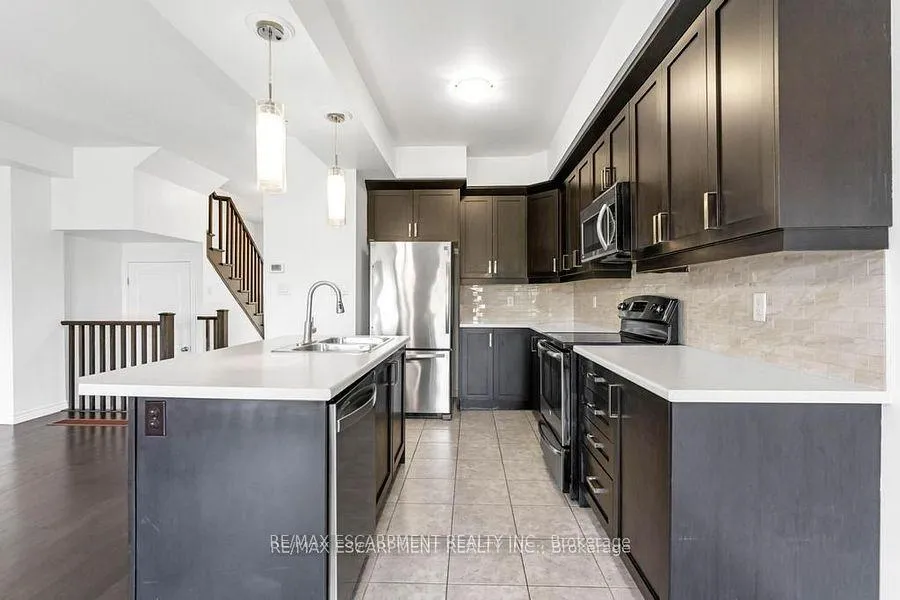 Photo 9 of 70 Vinton Road, Hamilton, Meadowlands — HOMEH