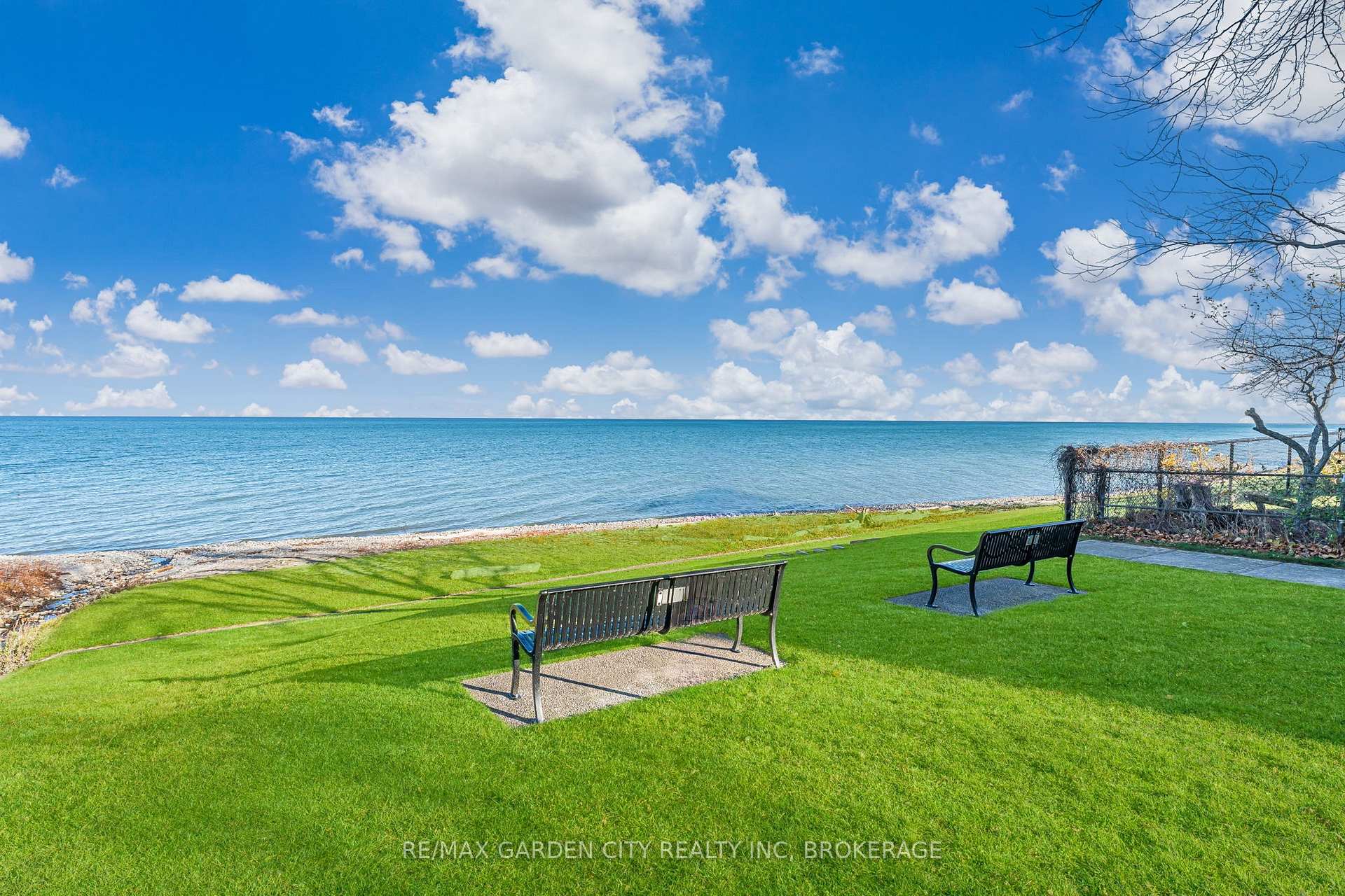 Photo 2 of 22 Cheval Drive, Grimsby, Grimsby Beach — HOMEH